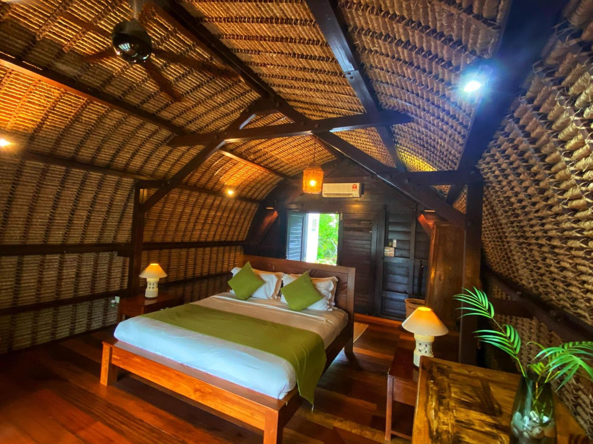 Kudat Riviera Exclusive Beach Villas Buitenkant foto